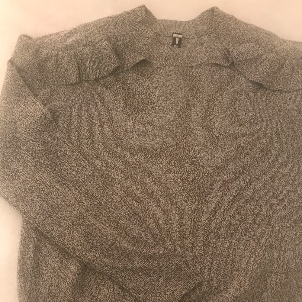 Cute gray sweater
